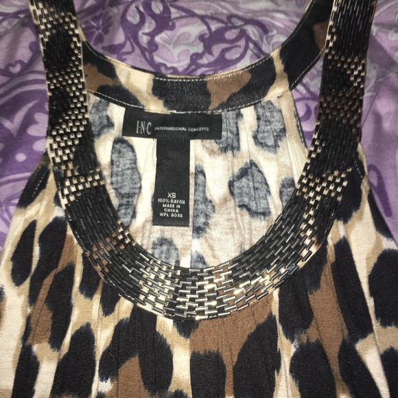 Clothes - Picture 2 of 3